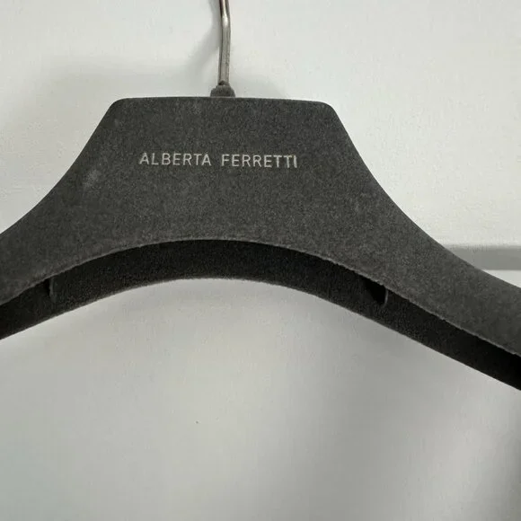 Spring 2017 Alberta Ferretti Couture Pleated Gown - Picture 9 of 11